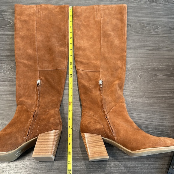 T&B Suede Over the knees Boots NWOT Size 9 - Picture 3 of 5